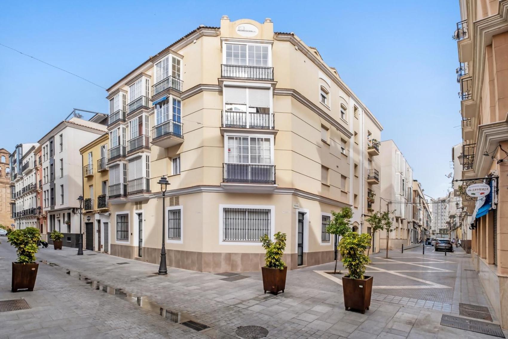 Atico Con Terraza Privada En Malaga Centro Apartment Luaran gambar